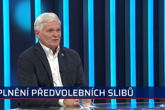 Ekonomika neporoste? Tak podejte demisi, navrhl Tlustý vládě. Zadlužování označil za šílenství | CNN Prima News