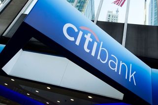 Banka v USA místo necelých sedmi tisíc připsala klientovi téměř dvě biliardy - Novinky