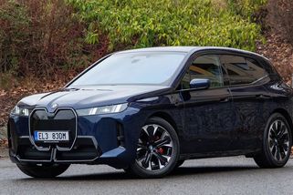 Svezení jako na obláčku: Luxusní BMW iX vás bude konejšit na každém kilometru - Garáž.cz