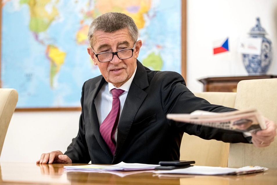 Babiš roušky nepřiveze. Šéfce holdingu položil telefon