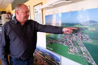 „Je to jako sebevražda.“ Pod Řípem řeší větrníky, těžbu i spalovnu zároveň - Seznam Zprávy