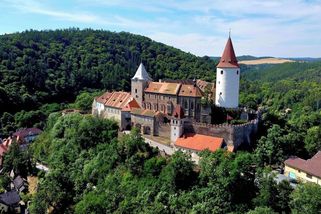 České hrady a zámky budou mít den prohlídek zdarma. Pozor na podvodné vstupenky - Seznam Zprávy