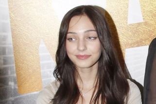 Zvrácená romance Charlotte Gott: píseň o útěku z lásky