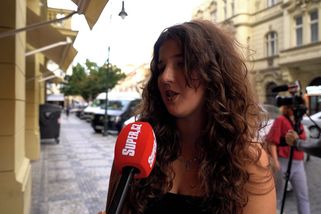 Najdete podobu s babičkou? Vnučka Věry Špinarové zpívá a dělá DJku, vystudovala ale jiný obor | Super.cz