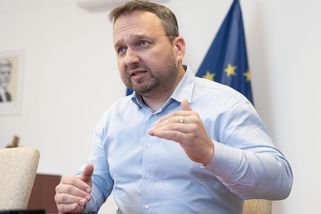 Postarejte se o nemohoucí rodiče a firma vám podrží místo, navrhuje Jurečka - Novinky