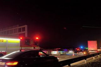 V hustém dešti na dálnici D5 havarovala řidička BMW. Nehodu nepřežila - Novinky