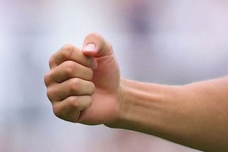 Americký středoškolák se při fotbale choval jako smyslů zbavený - Sport.cz