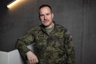 Tři měsíce výcviku a žádné nesmysly. Řehka chce dobrovolnou vojnu - Seznam Zprávy