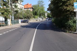 Řidič opelu srazil v Karlových Varech cyklistu, ten má těžké zranění - Novinky