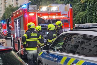 V Brně hořel panelák, desítky lidí musely být evakuovány - Novinky