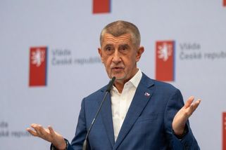 Jak Babiš pije opozici krev. ANO vévodí průzkumům a ostatní strany tápou, co dělají špatně
