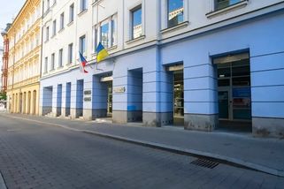 Veřejné vysoké školy brzy začnou studentům posílat „složenky“ na zaplacení studia. Mnozí přitom počítali se studiem zdarma