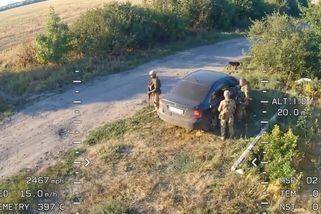 Video: Rusové poslali do války „Upíra“. Jeho síla není ve velikosti, ale v počtech