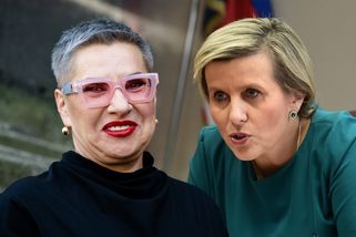 Natáčíte se při řízení, opřela se Vildumetzová do Peckové. Bonznete i kolegu? opáčila pěvkyně
