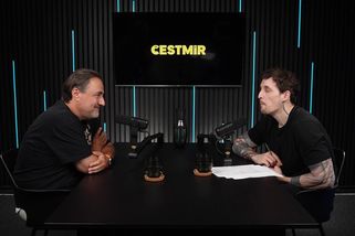 Petros Michopulos. Babiš je agresivní predátor, vláda slouží jemu a Agrofertu | Čestmír Strakatý podcast