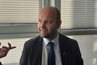 prahain.cz/politika/podvod-na-volice-ohrozeni-ceska-varuje-sef-zemedelcu-24624.html?utm_source=www.seznam.cz&utm_medium=seznam_distribuce&utm_campaign=lide