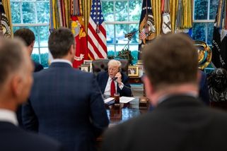 Nespokojený Donald Trump ovlivňuje dění na MS. Už třikrát volal Infantinovi