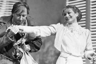 Vilma Cibulková byla v devadesátkách nádherná. V lásce neměla štěstí, na DAMU milovala učitele - Médium.cz