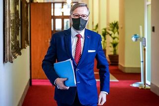 Poslanci schválili rozpočet. Premiér stvrdil už i jeho novelu - fintag.cz