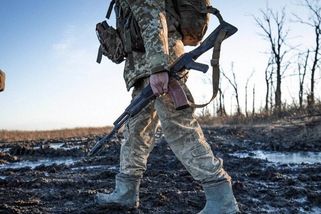Ukrajinci se utrhli ze řetězu a nikdo je nezkrotí. Ruský kritik bije na poplach, že přenáší válku do Ruska