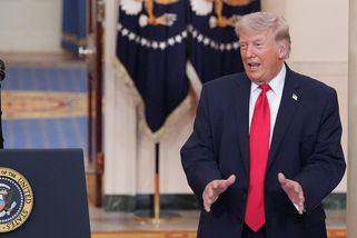 Papež by se měl vzpamatovat, zvolili ho díky mně, uvedl Trump - Seznam Zprávy
