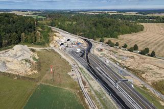 Sláva na D35. Otevírá se další část, hotovo je už přes 60 % důležité spojnice