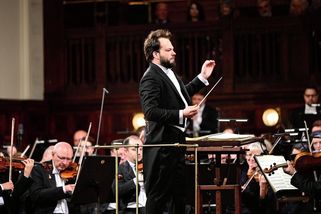 Začalo Pražské jaro, zazněla Má vlast. Na koncert přišli Babiš i Klempíř - Seznam Zprávy