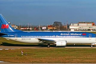 Britští piloti Boeingu 737 chybně vyhodnotili závadu motoru a následovalo hororové nouzové přistání - Médium.cz