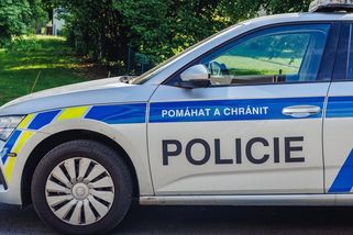 Policie zmařila pokus o útok na pochod slávistických fanoušků - Seznam Zprávy