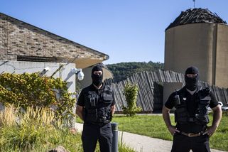 Tajemná stavba u Berounky. Měl tu přijít konec světa, teď slouží jako skrýš bohatým - Seznam Zprávy