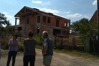„Zrychlení stavebního řízení“ umožní stavět černé stavby tomu, kdo má peníze