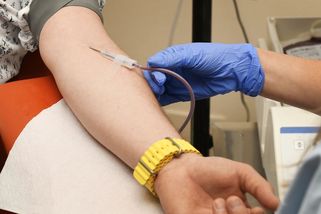 Přibývá rakoviny krve, k moderní léčbě se ale dostane jen někdo - Novinky
