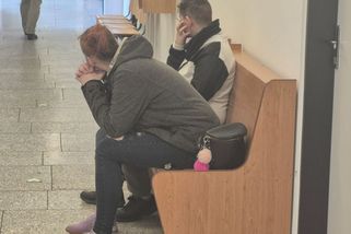 Žena podle obžaloby týrala dcerku, která bude mít doživotní následky. Obhajoba chce revizní posudek - Novinky