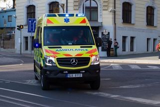 Tramvaj srazila ženu v centru Prahy - Novinky