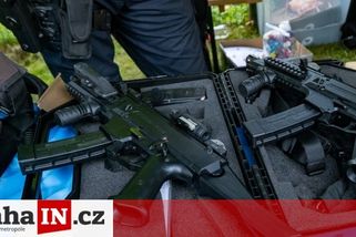 prahain.cz/krimi/cech-vezl-v-nemecku-dve-zbrane-jednu-mel-na-sedadle-spolujezdce-28386.html?utm_source=www.seznam.cz&utm_medium=seznam_distribuce&utm_campaign=lide