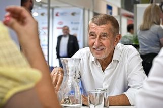 prahain.cz/politika/babis-s-prezidentem-neni-zadny-boj-vysvetlil-jsem-mu-ze-se-myli-28502.html?utm_source=www.seznam.cz&utm_medium=seznam_distribuce&utm_campaign=lide