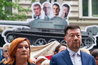 Připomínka srpna 1968 u rozhlasu: Na vládní politiky lidé pískali, prezident vyzval k podpoře nezávislosti médií