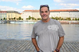 Nechutný útok na Miroslava Etzlera. Stěhování kvůli vandalům a drsný vzkaz Turkovi