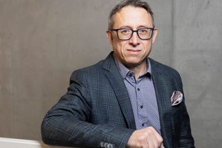 Nakopne schodek ekonomiku, nebo projídáme budoucnost? Odpovídá ekonom Holub - Seznam Zprávy