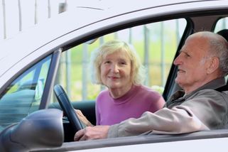 Jak je to s povinnými prohlídkami řidičů-seniorů v Evropě? - Portál řidiče