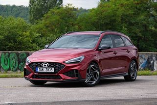 Hyundai i30 je i po devíti letech zajímavá koupě. A díky akci můžete mít kombík bez příplatku - Garáž.cz