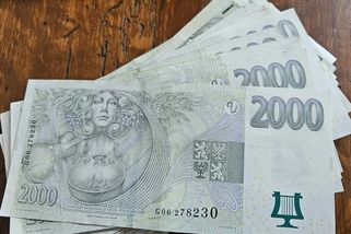 Vláda podpořila zavedení uhlíkové daně. Zboží z asijských e-shopů podraží