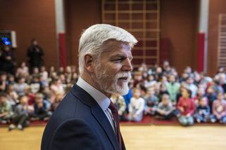 2028? Kdepak. Česko hledá prezidentku nebo prezidenta pro rok 2033