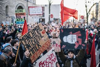 Bauhaus znovu budí vášně. Na odkaz slavné školy útočí německá krajní pravice