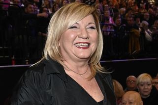 Klobouková mánie Aleny Schillerové: Fialovi poslala velmi veselý čepec. Pak se s pohlednou dcerou zvěčnila v sombreru - Super.cz