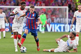 Červ křičel jak pominutý a smál se gólmanovi: Spadl jak hruška - Sport.cz