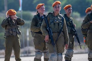 Rudé bojovnice: Ženská izraelská jednotka simuluje nepřítele
