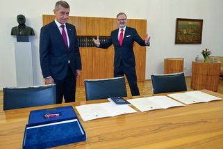 Slib o důchodu v 65 letech se rozpadá. Babiš mluví o Bruselu