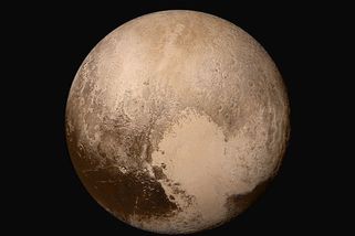 Spor o Pluto se týká především otázky, co je vlastně planeta