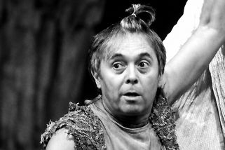 Falešný vrchní odešel krátce po Popelce. Josef Abrhám byl plachý elegán českého filmu - Médium.cz